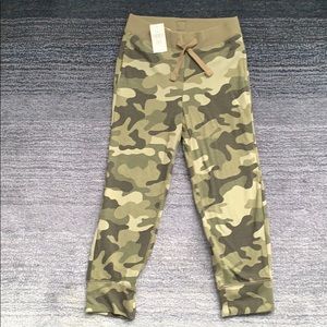 Gap camouflage pants